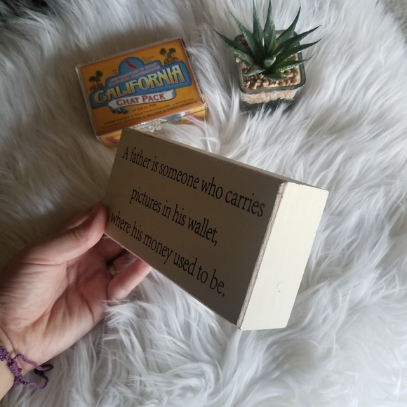 Desk decor for dad 💙 - Picture 2 of 4